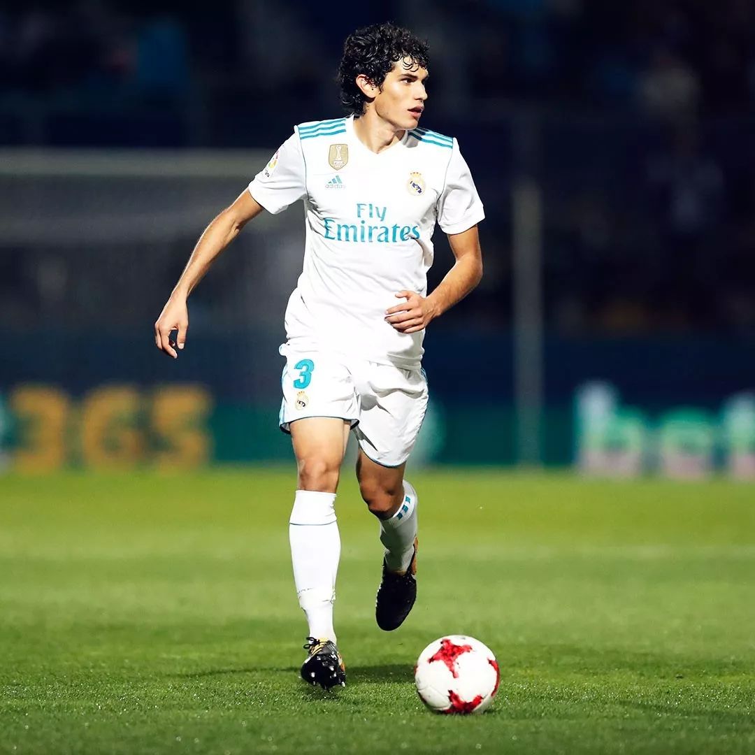 超牛抓妖股神器主图指标